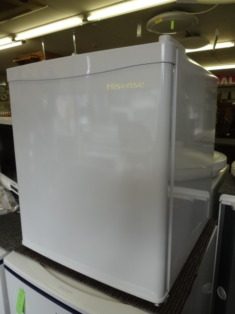 正規逆輸入品】 ミニ冷蔵庫 42L 2016年製 ハイセンス HISENSE HR-A42JW